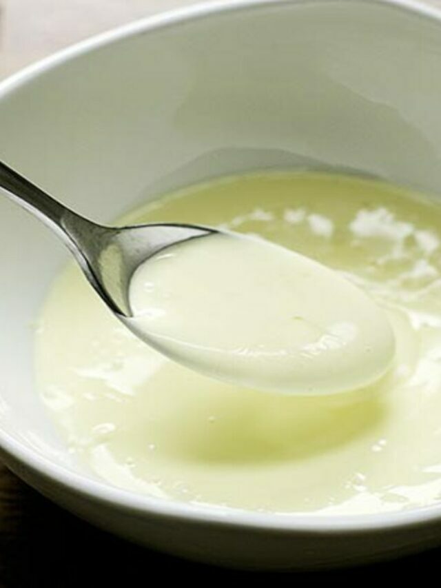 Tasty and practical Hollandaise sauce