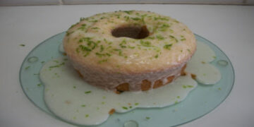 Delicious and super fluffy lemon cake