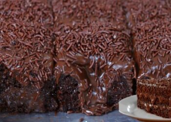 Soft And Creamy Chocolate Cake