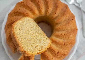 Easy Cake with 3 Ingredients And No Wheat