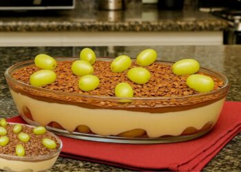 Easy Grape Dessert with Chocolate, Super Creamy