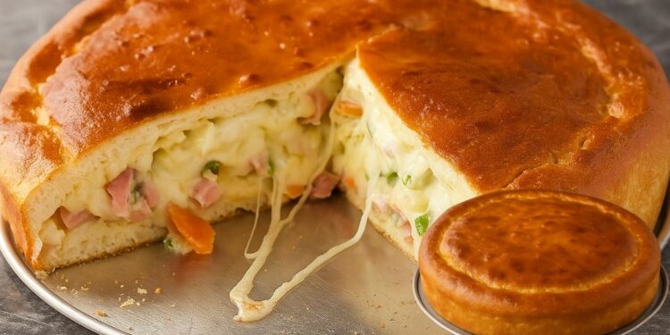 Easy and Quick Pie with Cheese and Ham Filling, Super Creamy