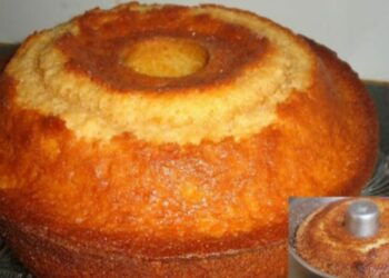 Simple Cake In Minutes For Your Afternoon Coffee