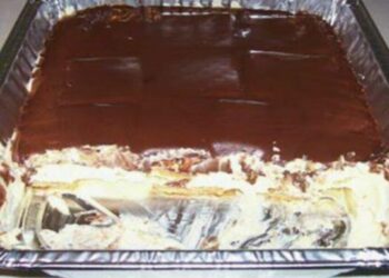 Delicious Chocolate Eclair Cake Recipe