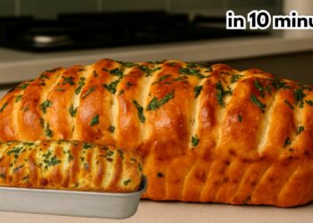 Garlic Bread with Mayonnaise for Barbecue or Afternoon Snack, in 10 minutes