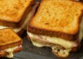 Grilled Ham and Cheese Sandwich with Mayo – Easy, Creamy, em 10 minutes