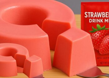 Strawberry Dessert with 4 ingredients in the Blender, in 10 minutes