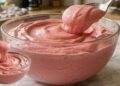 Easy Strawberry Mousse with Powdered Drink Mix